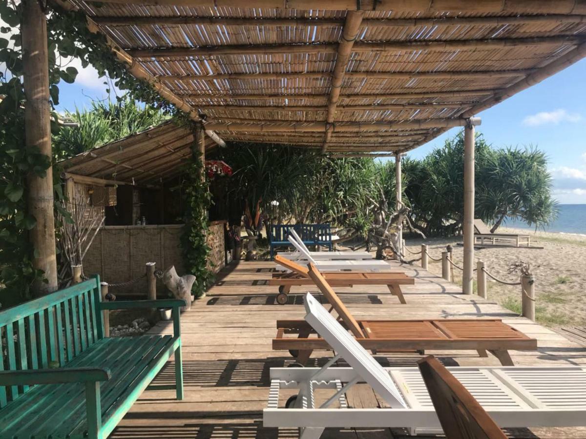 Wera Beach Kadumbul Buitenkant foto