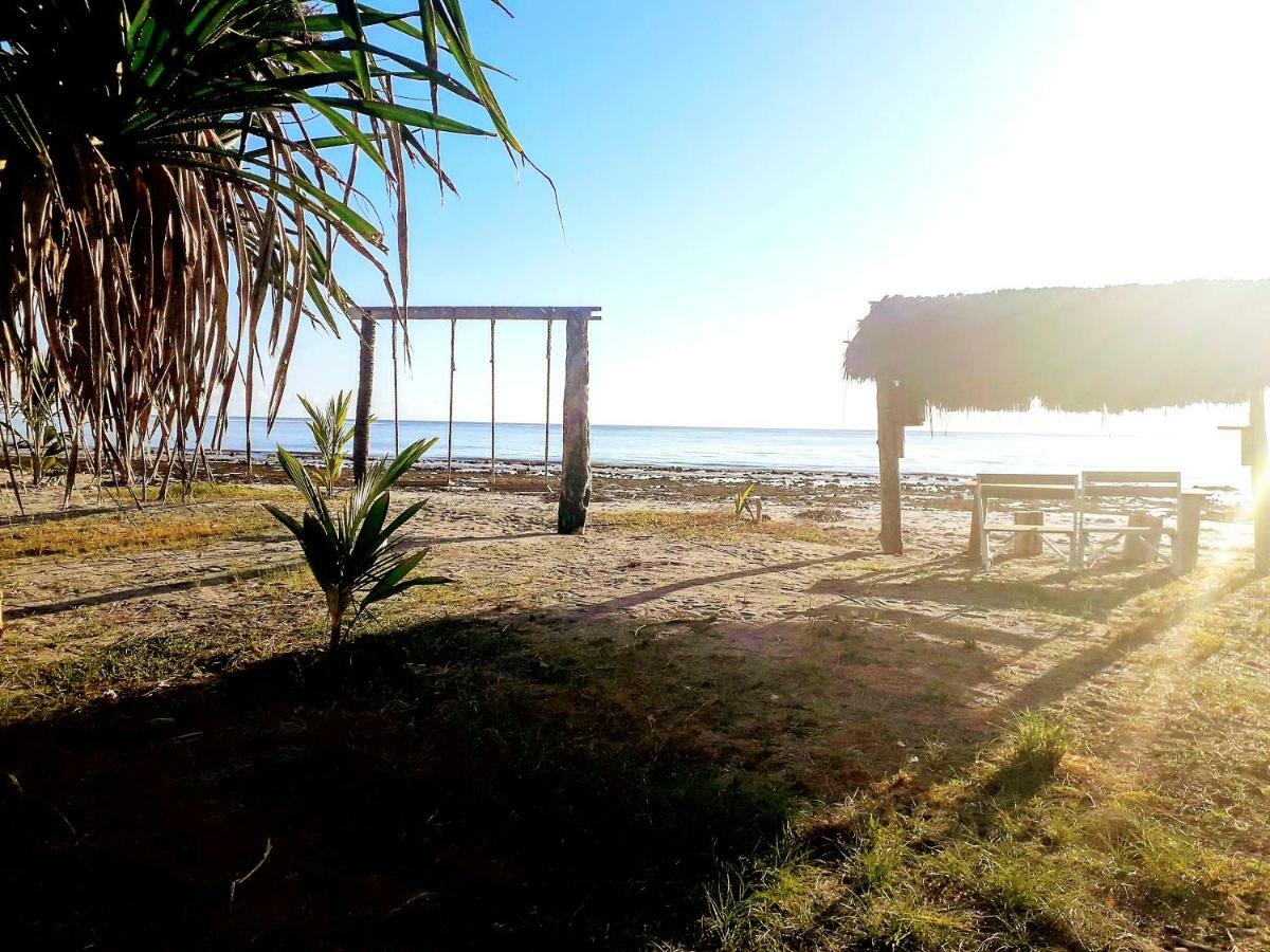 Wera Beach Kadumbul Buitenkant foto